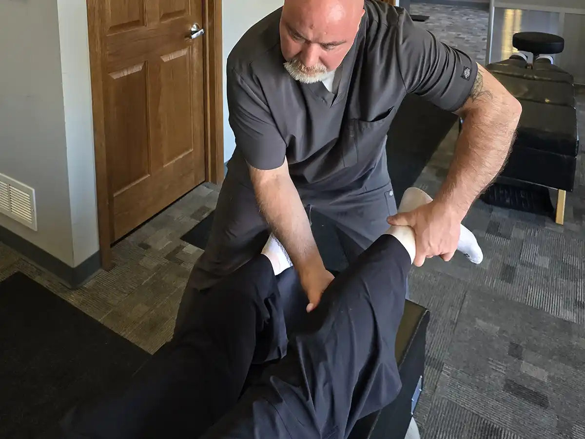 Comprehensive Relief for Leg and Knee Pain in St. Paul